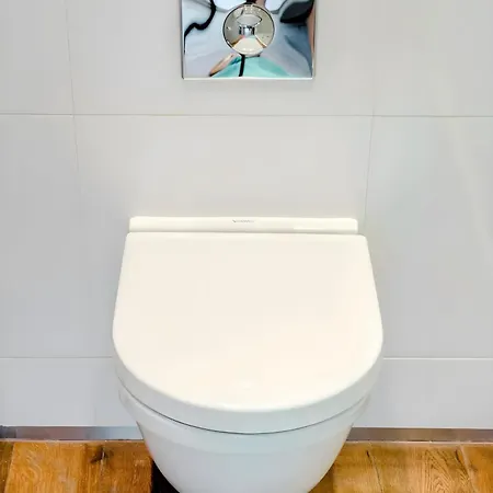 Days - One-bedroom With Workspace And Imac In Vinohrady *