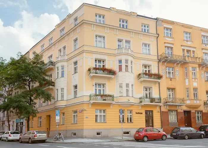 Days - One-bedroom With Workspace And Imac In Vinohrady Apartmán