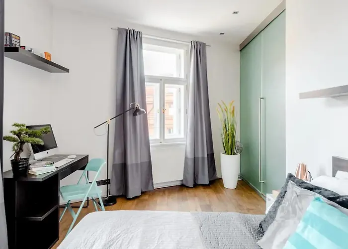 Days - One-bedroom With Workspace And Imac In Vinohrady Apartmán *