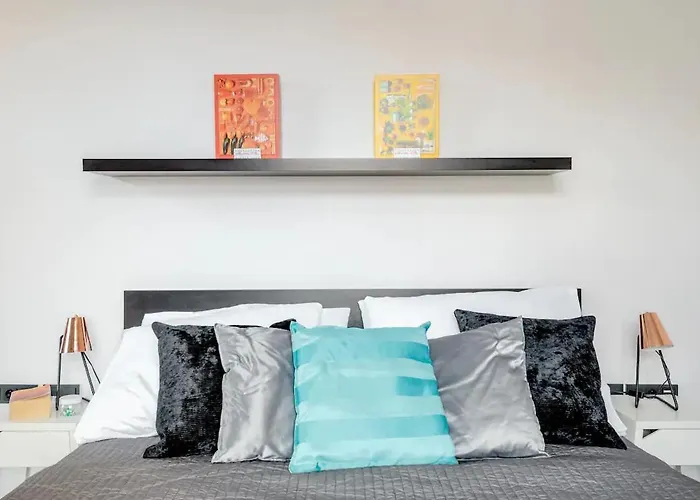 Days - One-bedroom With Workspace And Imac In Vinohrady Apartmán Praha