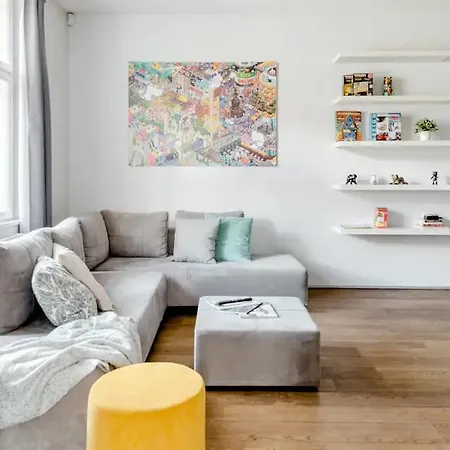 Days - Designer - 1bdr - Workspace - Imac - Netflix Прага